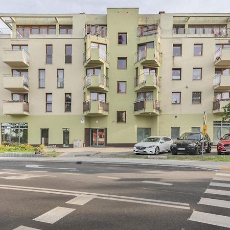 Riverside Apartment With Balcony By Noclegi Renters Swinoujscie Ngoại thất bức ảnh